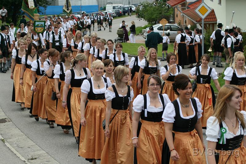 094 Kirchenzug.JPG
